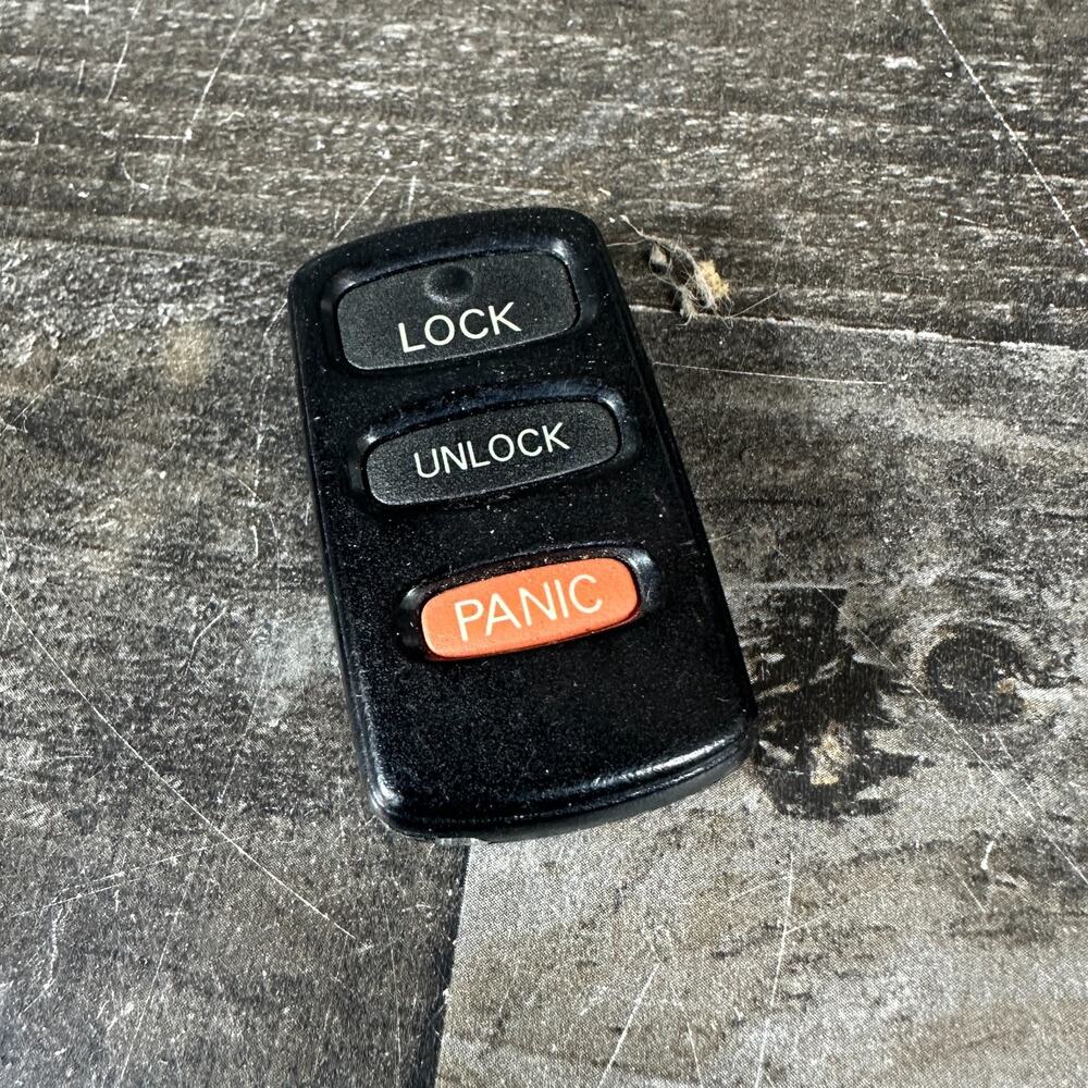 Mitsubishi‎ Montero Sport key Fob 3 Button Remote - 2000-2006 - E4EG8D-522M-A